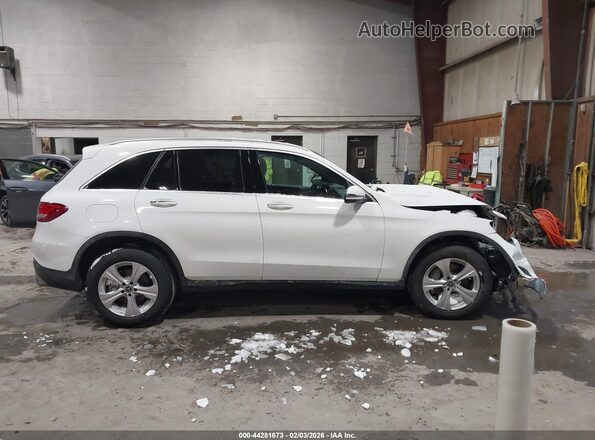 WDC0G4KB8JV105837 2018 MERCEDES-BENZ GLC 300 Белый Вид задней части салона