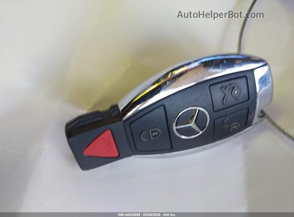 WDC0G5EB5KF620131 2019 MERCEDES-BENZ GLC 350E White Dashboard view
