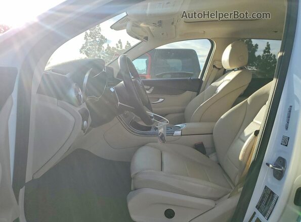 WDC0G5EB8KF601301 2019 MERCEDES-BENZ GLC-CLASS White Widok wnętrza z przodu