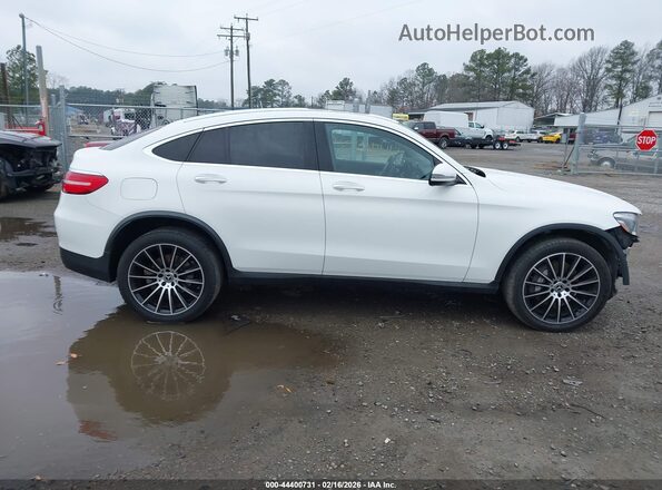 WDC0J4KB0HF220602 2017 MERCEDES-BENZ GLC 300 COUPE Белый Вид задней части салона
