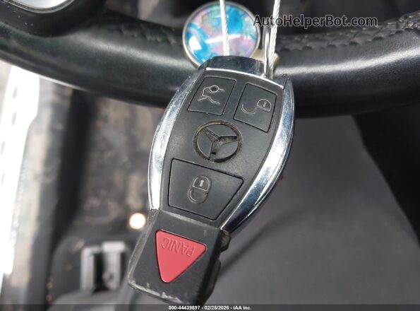 WDC0J4KB0JF470637 2018 MERCEDES-BENZ GLC 300 COUPE Белый Вид панели приборов
