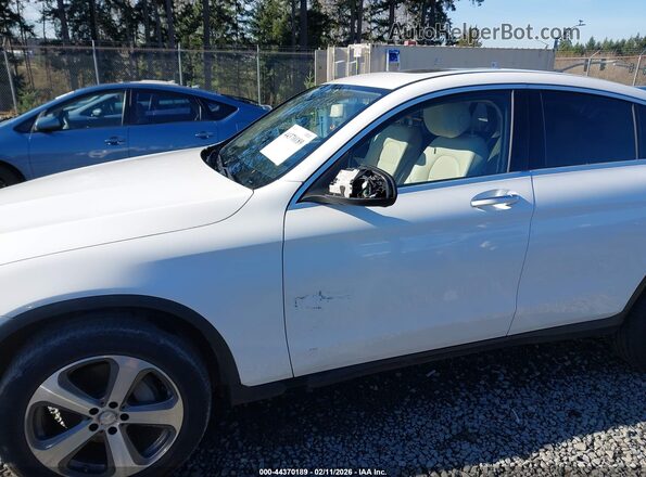 WDC0J4KB4HF189970 2017 MERCEDES-BENZ GLC 300 COUPE White Вид спереду