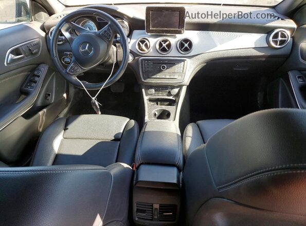 WDCTG4EB1GJ233152 2016 MERCEDES-BENZ GLA Black Widok deski rozdzielczej