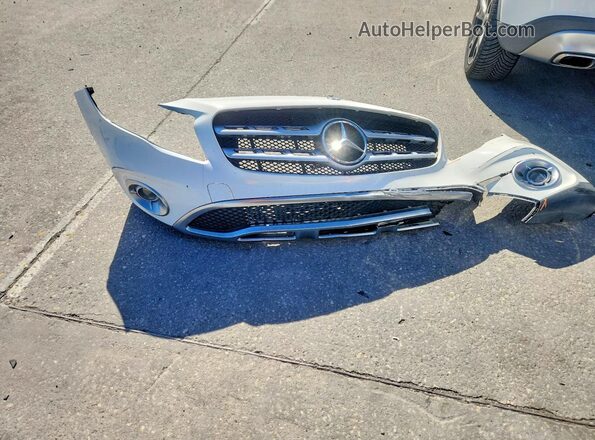 WDCTG4EB1KU009919 2019 MERCEDES-BENZ GLA White Widok naklejki z numerem VIN