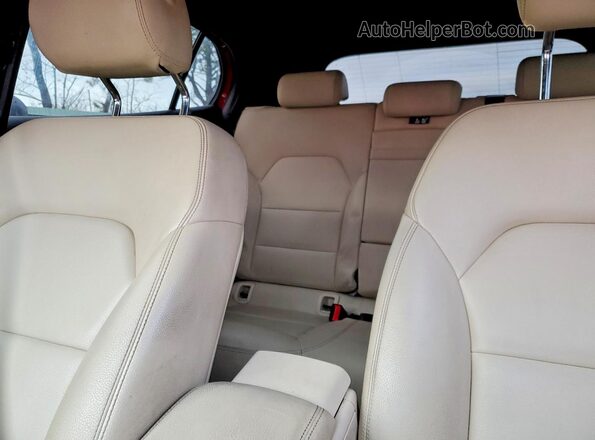 WDCTG4EB3JJ473486 2018 MERCEDES-BENZ GLA Red Widok tylnych siedzeń