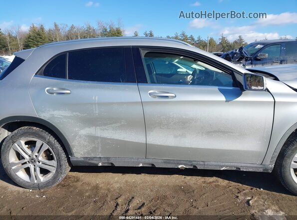 WDCTG4EB4JJ431487 2018 MERCEDES-BENZ GLA 250 Серебряный Вид задней части салона
