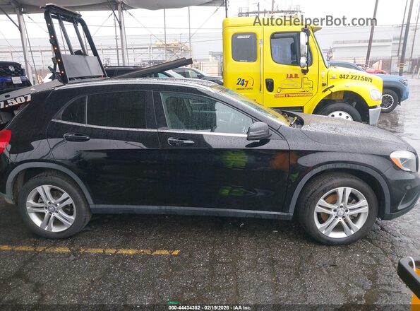WDCTG4EB5HJ341839 2017 MERCEDES-BENZ GLA 250 Black Rear interior view