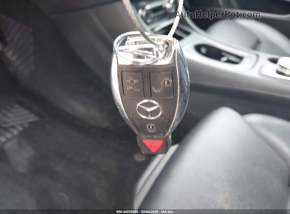 WDCTG4EB6HJ302287 2017 MERCEDES-BENZ GLA 250 Белый Вид панели приборов