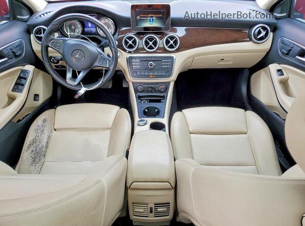 WDCTG4EB8HJ305952 2017 MERCEDES-BENZ GLA Red Widok deski rozdzielczej