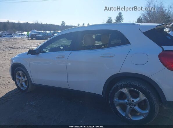 WDCTG4EB9KU004564 2019 MERCEDES-BENZ GLA 250 White Widok wnętrza 360 stopni