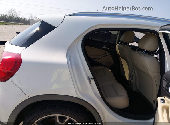 WDCTG4EBXKU012768 2019 MERCEDES-BENZ GLA 250 White VIN კოდის სტიკერის ხედი