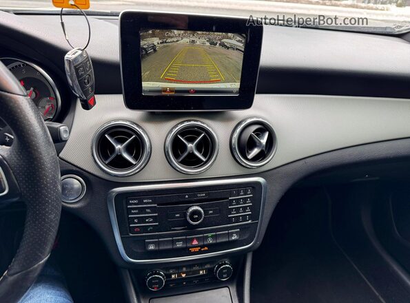 WDCTG4GB4GJ272637 2016 MERCEDES-BENZ GLA Белый Вид задних сидений