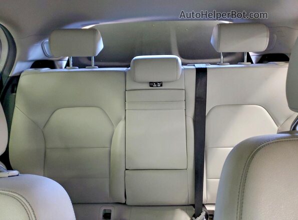 WDCTG4GB9GJ245904 2016 MERCEDES-BENZ GLA White Widok tylnych siedzeń