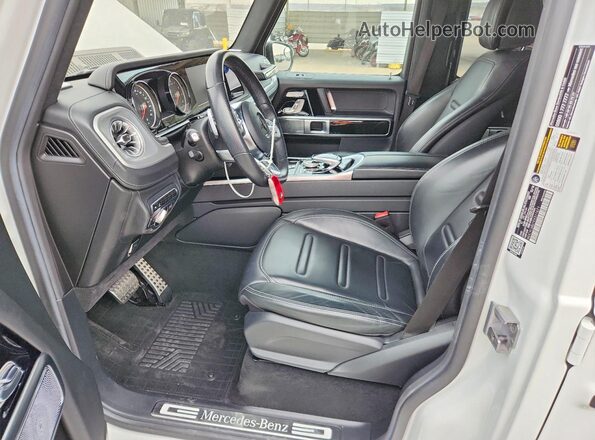 WDCYC6BJ1KX311671 2019 MERCEDES-BENZ G-CLASS Белый Вид салона спереди