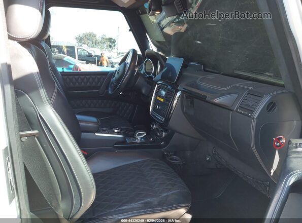 WDCYC7DF0HX276323 2017 MERCEDES-BENZ AMG G 63 Белый Вид салона спереди