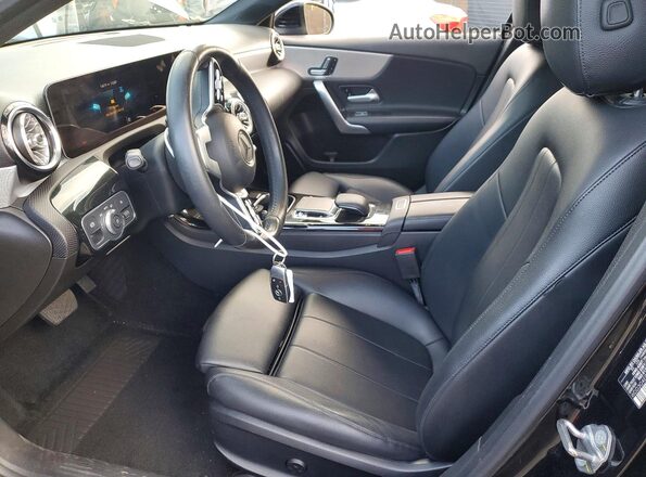 WDD3G4EB0KW002797 2019 MERCEDES-BENZ A Black Widok wnętrza z przodu