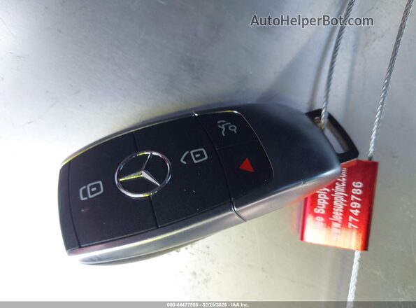 WDD3G4EB2LW038153 2020 MERCEDES-BENZ A 220 Красный Вид панели приборов