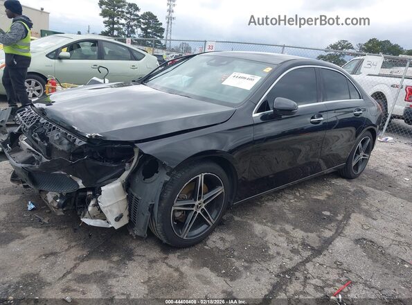 WDD3G4EB6KW013769 2019 MERCEDES-BENZ A 220 Черный Передняя левая четверть