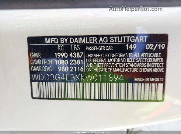 WDD3G4EBXKW011894 2019 MERCEDES-BENZ A 220 White Widok komory silnika
