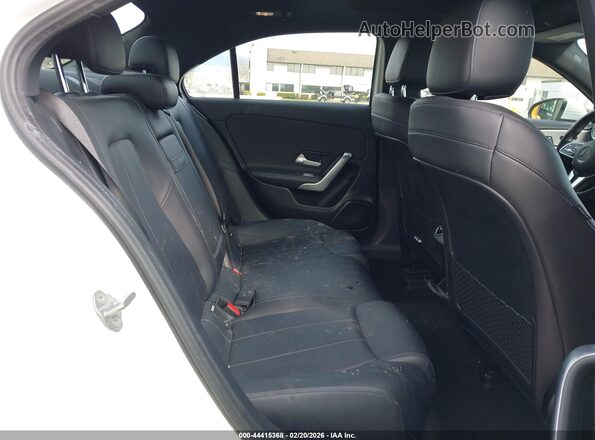 WDD3G4EBXKW011894 2019 MERCEDES-BENZ A 220 White Widok naklejki z numerem VIN
