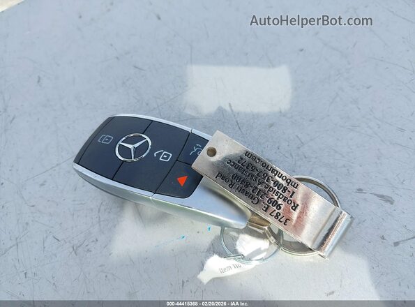 WDD3G4EBXKW011894 2019 MERCEDES-BENZ A 220 White Widok deski rozdzielczej
