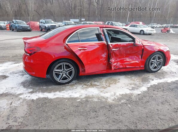 WDD3G4FB3KW019415 2019 MERCEDES-BENZ A 220 Красный Вид задней части салона