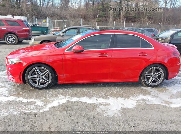 WDD3G4FB3KW019415 2019 MERCEDES-BENZ A 220 Красный Панорамный вид салона 360°