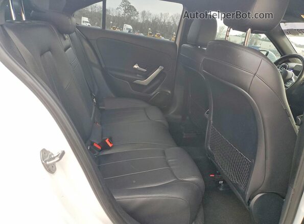 WDD3G4FB8KW034802 2019 MERCEDES-BENZ A White Widok wnętrza z tyłu