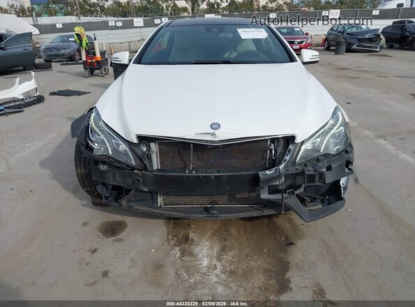 WDDKJ6FB0GF347942 2016 MERCEDES-BENZ E-CLASS Белый Вид задней части салона