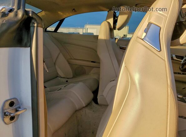 WDDKJ6FB3GF315535 2016 MERCEDES-BENZ E Белый Вид задних сидений