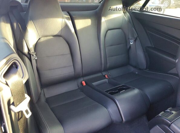 WDDKJ6FBXGF321641 2016 MERCEDES-BENZ E Черный Вид задних сидений