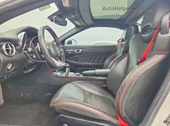 WDDPK6GA1HF135075 2017 MERCEDES-BENZ SLC White Вид салону спереду