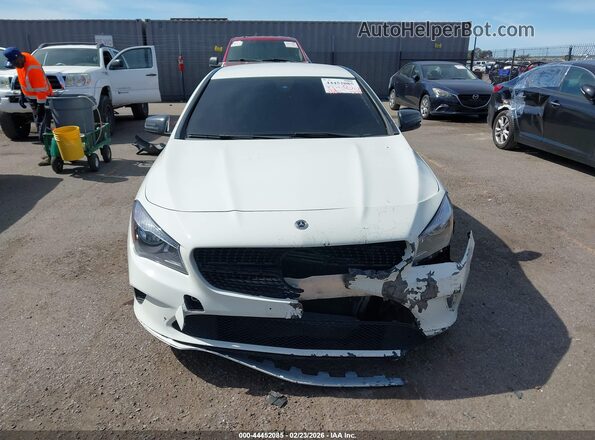 WDDSJ4EB0JN590833 2018 MERCEDES-BENZ CLA 250 Белый Вид задней части салона