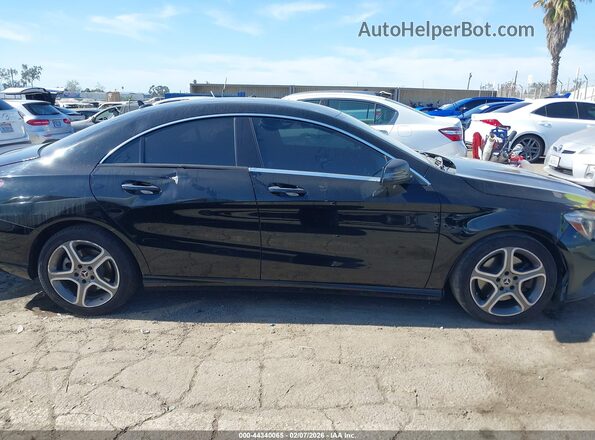 WDDSJ4EB2JN598626 2018 MERCEDES-BENZ CLA 250 Черный Вид щитка приборов