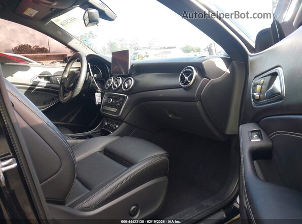 WDDSJ4EB7JN653183 2018 MERCEDES-BENZ CLA 250 Черный Вид салона спереди