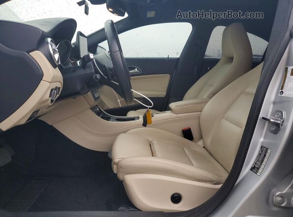 WDDSJ4EB8KN711593 2019 MERCEDES-BENZ CLA-CLASS Серебряный Вид салона спереди