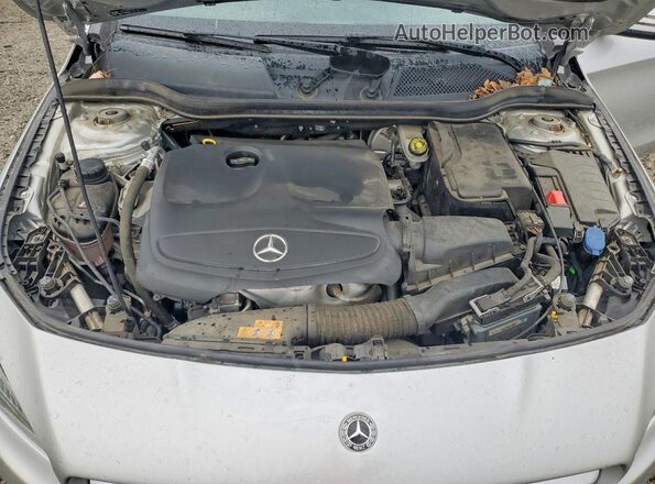 WDDSJ4EB8KN711593 2019 MERCEDES-BENZ CLA-CLASS Серебряный Вид задней части салона