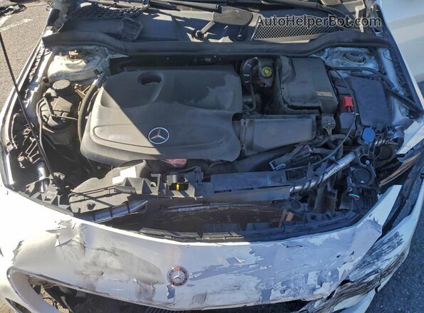 WDDSJ4EBXGN384329 2016 MERCEDES-BENZ CLA-CLASS Белый Вид задней части салона