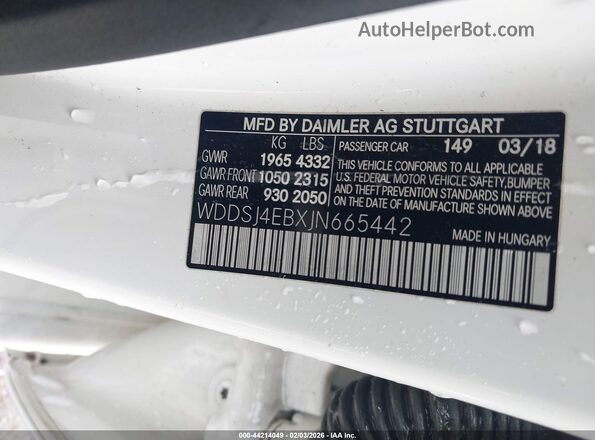 WDDSJ4EBXJN665442 2018 MERCEDES-BENZ CLA 250 White Vista del compartimento del motor
