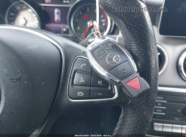 WDDSJ4EBXJN665442 2018 MERCEDES-BENZ CLA 250 White Vista del salpicadero