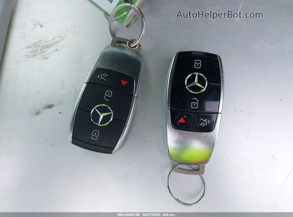 WDDUG6EB7JA364038 2018 MERCEDES-BENZ S-CLASS White Առջևի վահանակի տեսք
