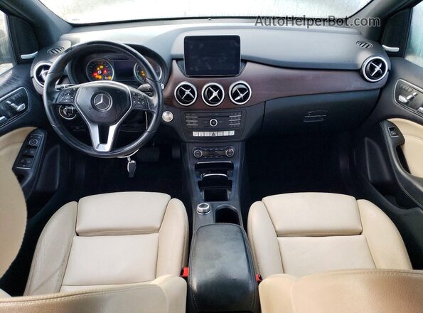 WDDVP9AB0HJ014689 2017 MERCEDES-BENZ B-CLASS Blue ხელსაწყოთა პანელის ხედი