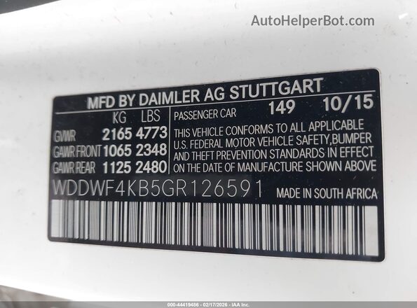 WDDWF4KB5GR126591 2016 MERCEDES-BENZ C-CLASS Белый Вид подкапотного пространства