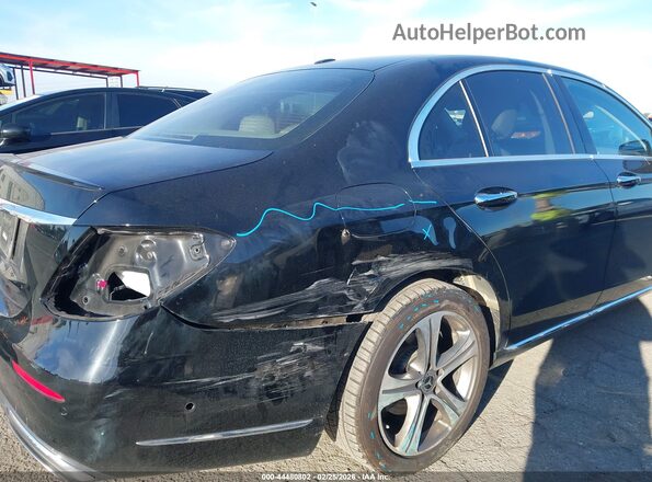 WDDZF4JB0JA373120 2018 MERCEDES-BENZ E-CLASS Черный Вид спереди