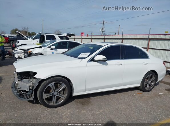 WDDZF4JB2HA120262 2017 MERCEDES-BENZ E-CLASS Белый Панорамный вид салона 360°