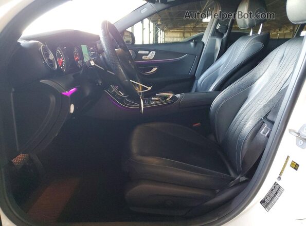 WDDZF4JB5HA082915 2017 MERCEDES-BENZ E Белый Вид салона спереди