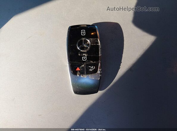 WDDZF4JB5JA345152 2018 MERCEDES-BENZ E-CLASS Белый Вид панели приборов