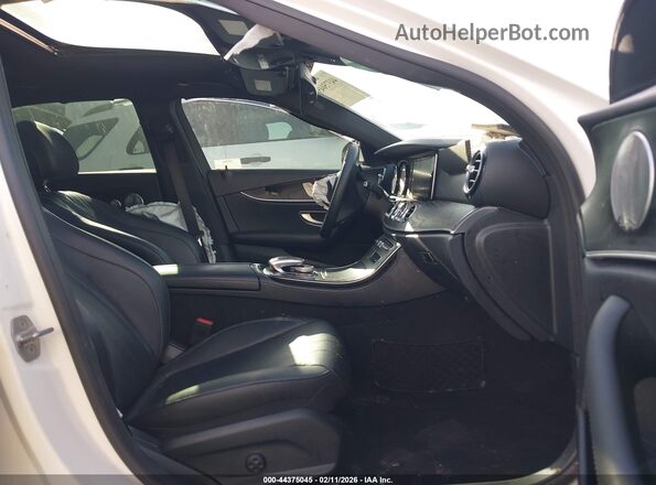 WDDZF4JB5JA345152 2018 MERCEDES-BENZ E-CLASS Белый Вид салона спереди