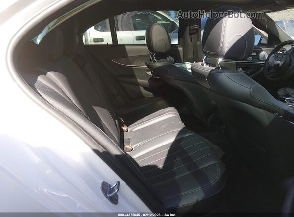 WDDZF4JB5JA345152 2018 MERCEDES-BENZ E-CLASS Белый Вид наклейки с VIN-кодом