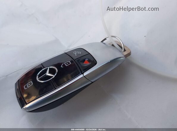 WDDZF4JB7KA527646 2019 MERCEDES-BENZ E-CLASS Бордовый Вид панели приборов